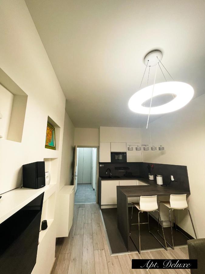 Apartments In The Heart Of Прага Экстерьер фото