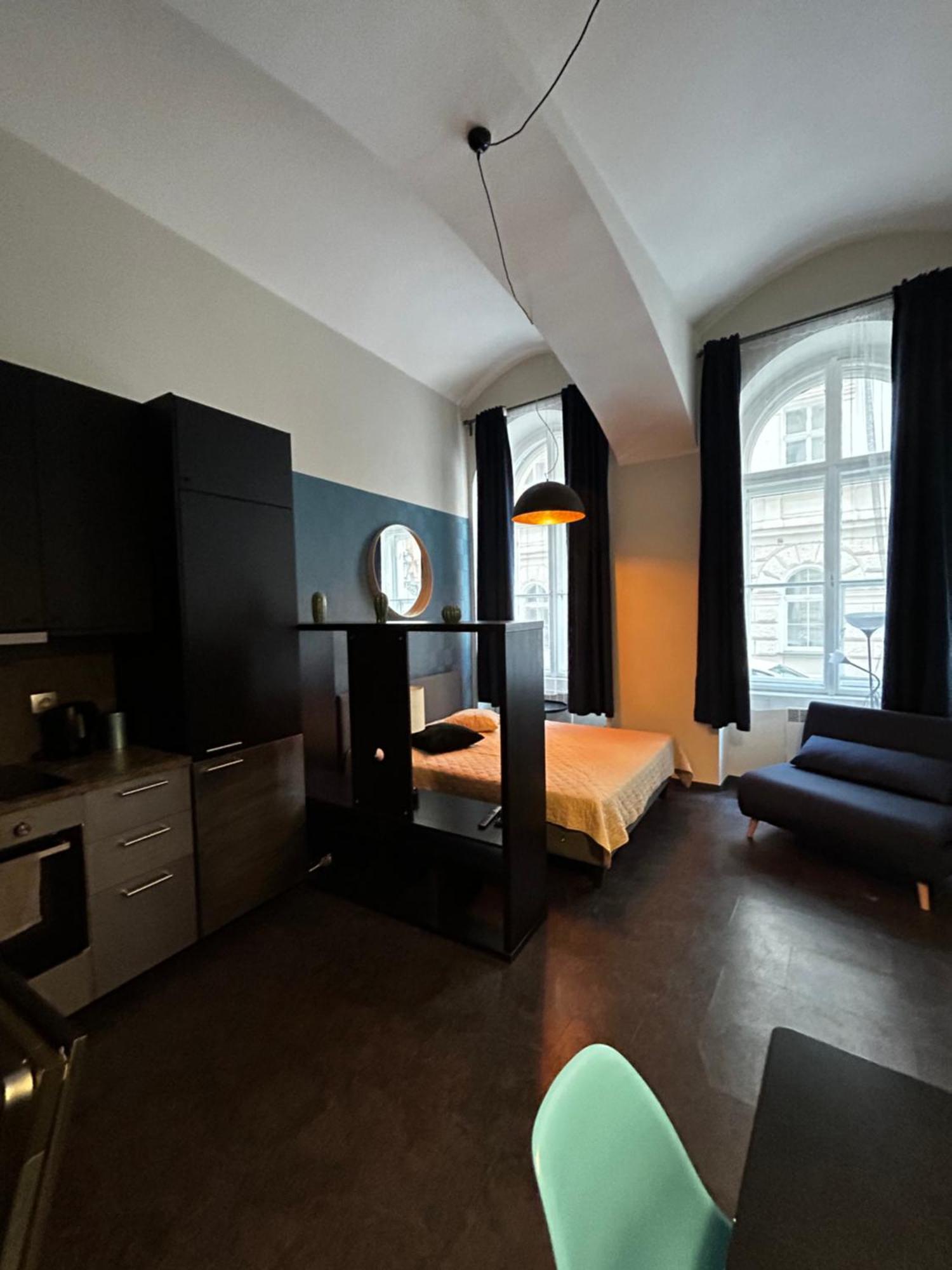 Apartments In The Heart Of Прага Экстерьер фото